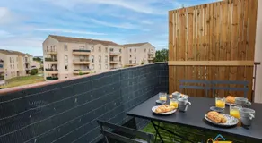 Superbe Nid Douillet avec Terrasse, Double Parking - Image 4