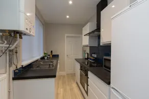 Townhouse @ Rose Street Stoke - Image 4