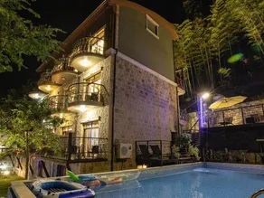 Mogan Mountain Xiaofeng Mujing Xiangye Hot Spring Hostel - Image 2