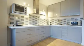 Beautiful bright apartment Levallois - Image 3