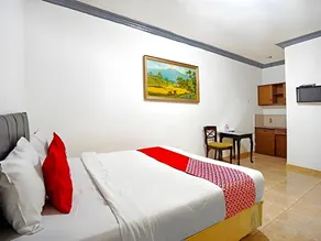 RedDoorz near Mall Ciputra World Surabaya - Image 2