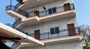 Sharada Rooms AC & Non AC - Image 3