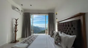Crystal Spring Luxury Hotel - Image 2