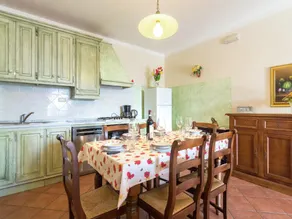 Villa in Lonnano with pool - Image 5