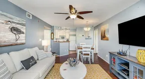 Ground Floor 2 Bdrm King Condo Close to Beach - Image 2