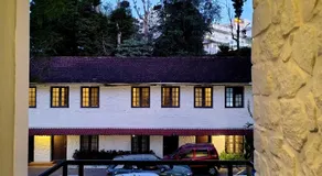 7 ROADS RESORT 50mts to lake - Image 2