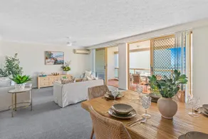Beachfront holiday bliss in Currumbin - Image 3