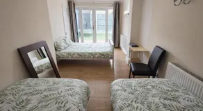 ValueStays Chalvey Free Parking - Image 2