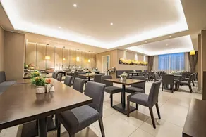 Home Inn Plus Anshun Huangguoshu Avenue Xintiandi - Image 3