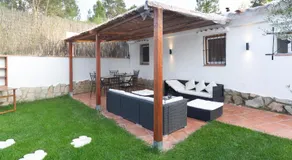 Detached villa for 6 People in Lloret de Mar with comunal Outdoor swimming pool - Image 3