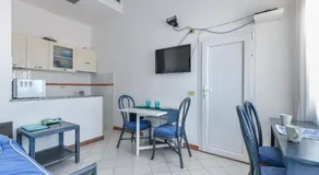 Appartamento con vista mare Chiessi - Image 5