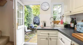 Beeble Cottage - Image 4