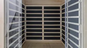Spacious 4-Story Home with Sauna & Garden - Image 4