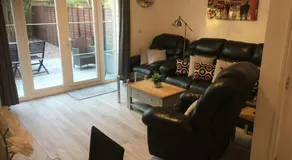 Haven House 6 bedrooms with 6 exclusive bathrooms and with lots of parking - Image 2