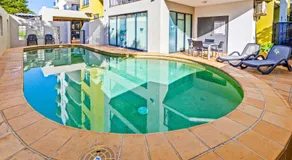 Caloundra Affordable Beachside Studio - Image 3
