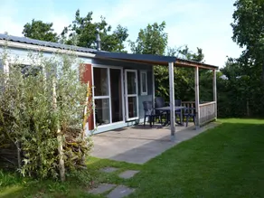 Spacious chalet with a terrace at 200 m. from the beach - Image 3