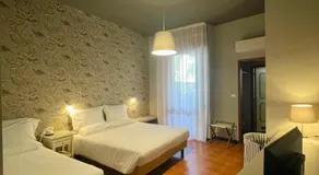 Park Hotel - Image 2