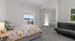 Mosman Hideaway w Waterview Spacious - Image 2
