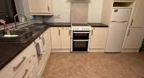 Walk to Town Centre, 2BR Base near Cork & Kinsale - Image 3