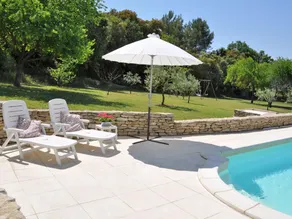 Provencal holiday home with private pool on 3000 m2 of garden, in the middle of the Luberon - Image 4