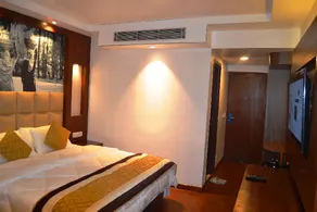 Hotel Royal Savoy Kashmir - Image 2