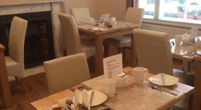 Admiral Hotel - Image 2