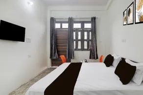 SPOT ON Om Hotel & Restorent - Image 2