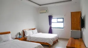 Lotus Hotel & Café - Image 3