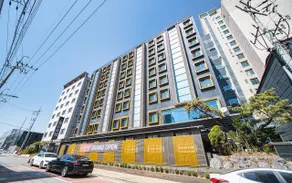 Hwaseong World Tourist Hotel - Image 3