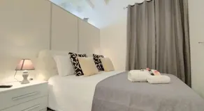 Holmann Suite & Rooms - Image 2