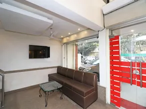 27921 Hotel Shalimar - Image 2