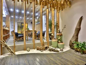 Wuzhen Yuyin Courtyard Design Hotel (South Gate of Xizha Scenic Area) - Image 2