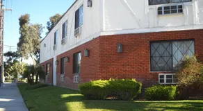 Palms Courtyard Inn - Image 5