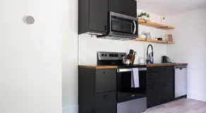Downtown Picton 2-Bedroom Boho Suite! - Image 3