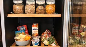 Henwick house accommodation, Continental breakfast included - Image 4
