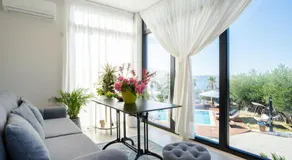 Sea Queen Luxury Hotel - Image 4