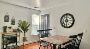 Brand New, Cozy, Modern, One-bedroom Apartment - Image 5