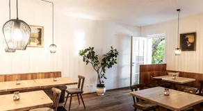 Garni Hotel Tauber - Image 4