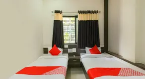 Hotel O Unique Inn - Image 4