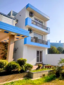 When In Gurgaon - ARTEMIS HOSPITAL 1 Min Walk, FORTIS & MEDANTA 4 Mins Drive - Image 2
