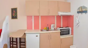 Evi's Studios - Image 4