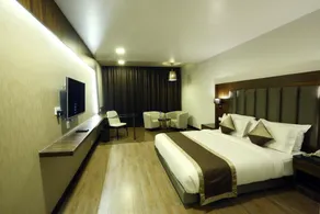 Hotel Ivy - Image 2