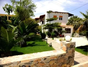 IRIDA Studios Hotel & Pool - Image 3