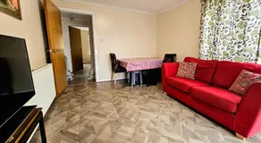 Two-bedroom flat Edinburgh city free car park easy access to centre - Image 5