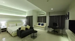 Trendy Hotel - Image 5