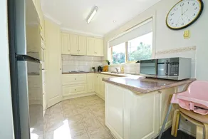 Charming Convenient 2BR Compact House Ringwood - Image 4