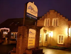 Hotel Plaza - Image 2