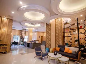 Yue Hai Jing Cheng Bo Yue Hotel - Image 4