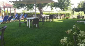 Denis Hotel and Bungalows - Image 4