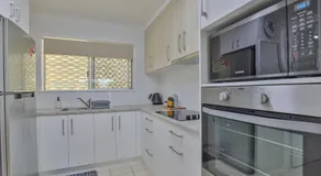 Beachside Units in the heart of Bargara - Image 5